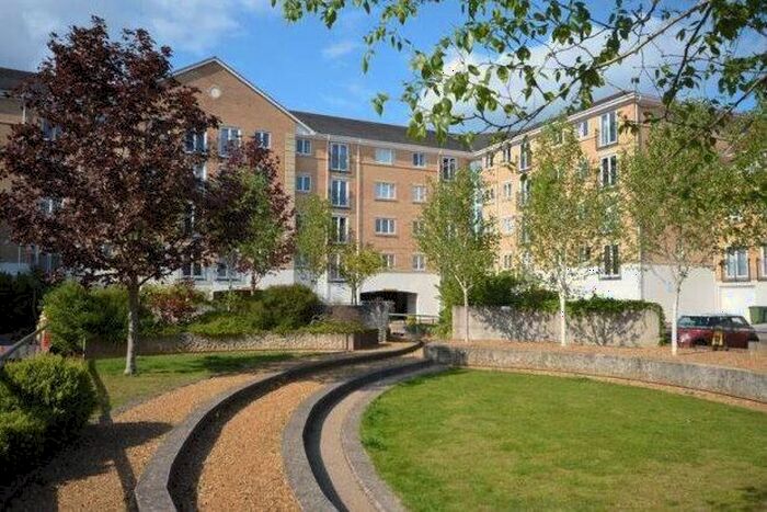 2 Bedroom Flat To Rent In The Dell, Southampton, SO15