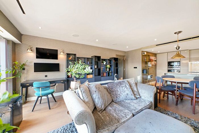 2 Bedroom Flat To Rent In Beaufort Square, London, NW9