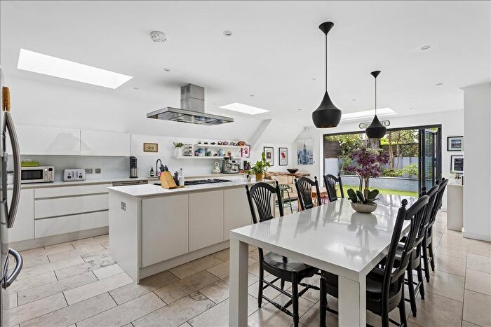 4 Bedroom End Terrace House For Sale In Margravine Gardens, Hammersmith, London, W6