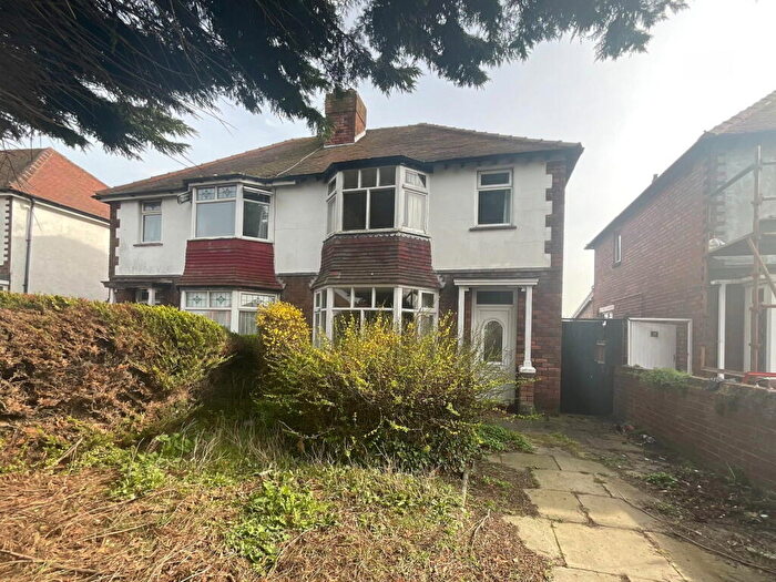 3 Bedroom Semi Detached House For Sale In Heathfield Road, Birkdale, Southport, PR8
