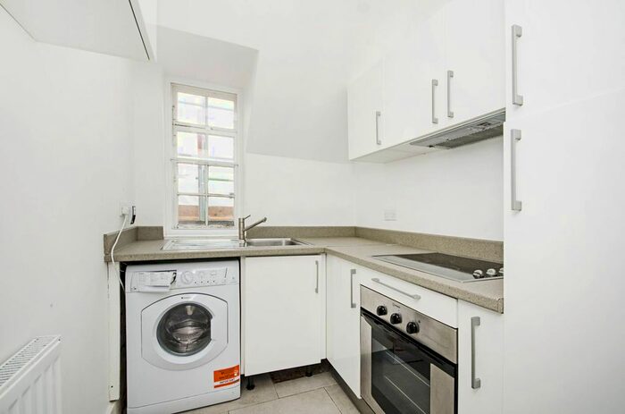 1 Bedroom Flat To Rent In Meadway Court, Hampstead Garden Suburb, London, NW11