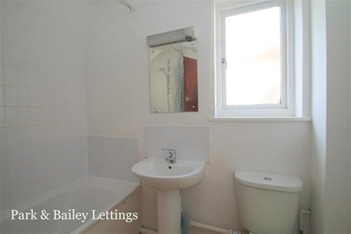 5 Bedroom House To Rent In Bedroom Detached House In Sutton, SM1