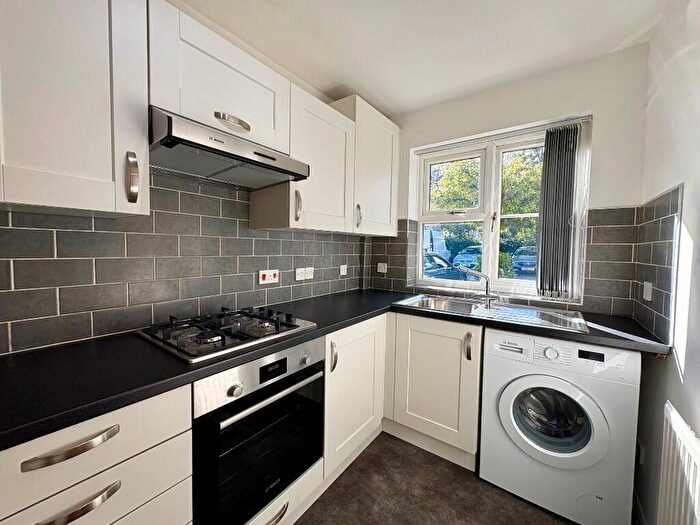 2 Bedroom End Of Terrace House To Rent In Keats Avenue, Redhill, Surrey, RH1