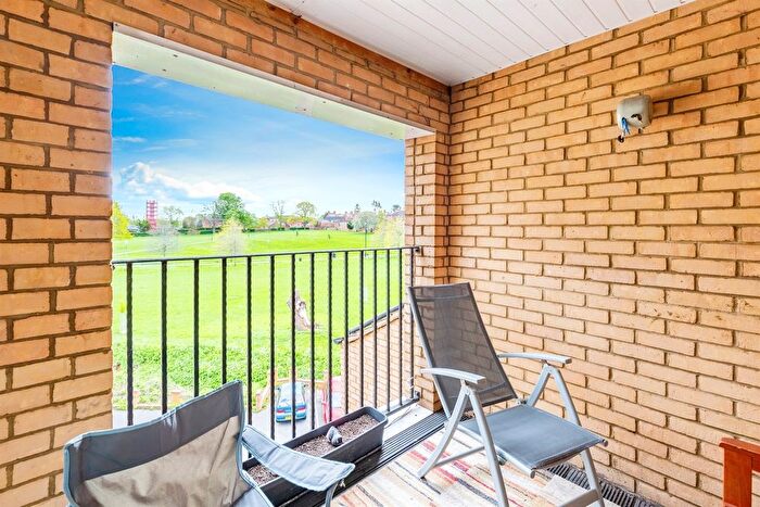 2 Bedroom Flat For Sale In Fields View, Wellingborough, NN8