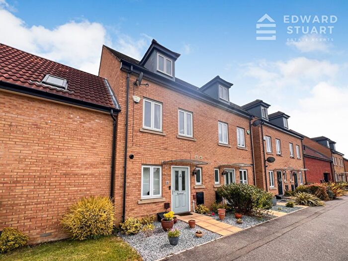 3 Bedroom Town House For Sale In Manor Drive, Gunthorpe, Peterborough, PE4