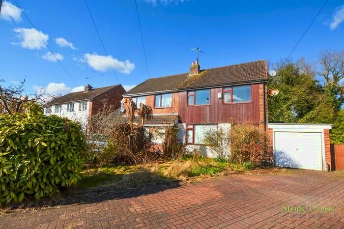 3 Bedroom Semi-Detached House For Sale In Sandfield Crescent, Glazebury, Warrington, WA3