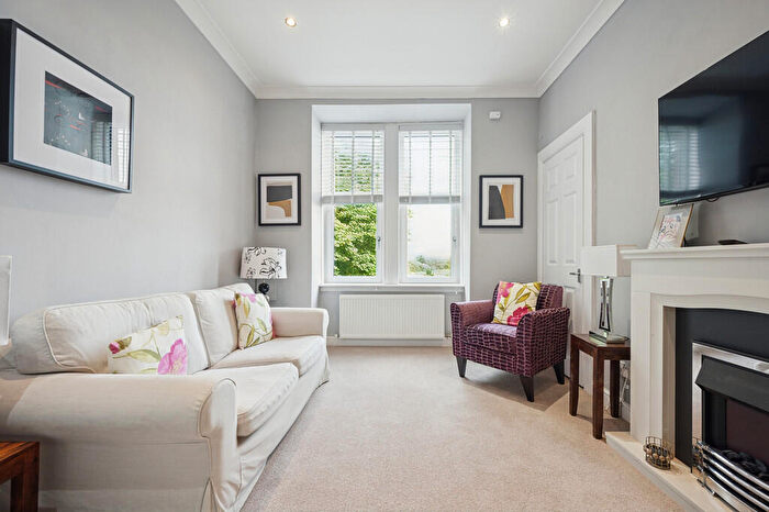 1 Bedroom Apartment For Sale In /, Laurel Place, Thornwood, G11