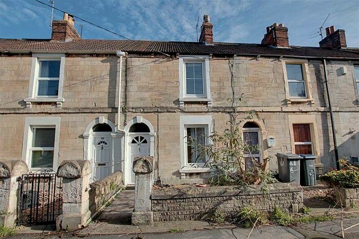 2 Bedroom Terraced House To Rent In Park Street, Trowbridge, BA14