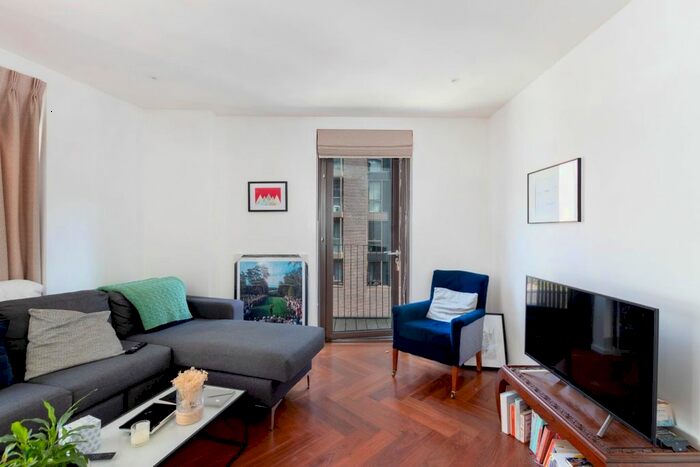 1 Bedroom Flat To Rent In New Union Square, Nine Elms, SW11