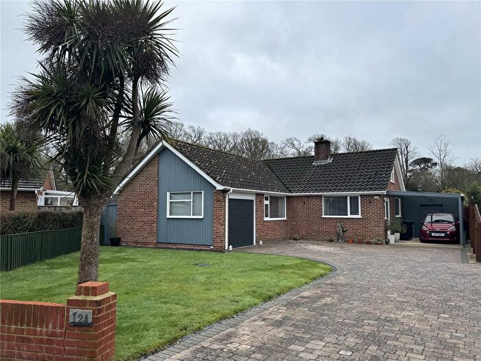 3 Bedroom Bungalow For Sale In Firmount Close, Everton, Lymington, SO41
