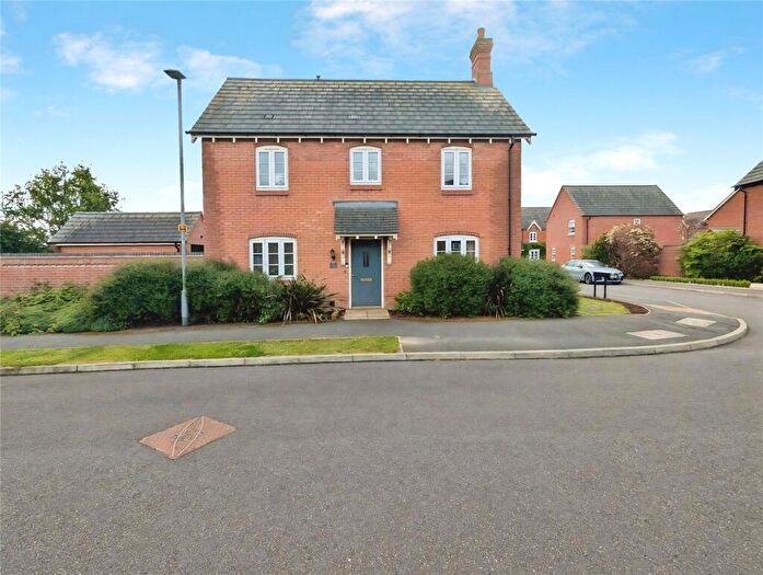 3 Bedroom Detached House For Sale In Hawthorn Avenue, Burton-on-Trent, Staffordshire, DE14