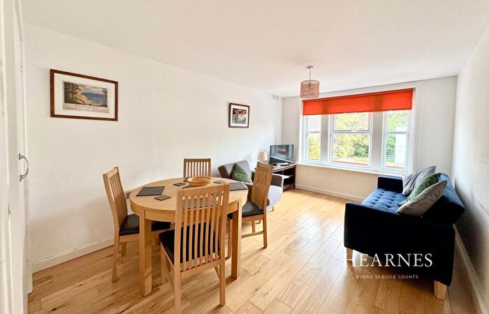 2 Bedroom Apartment For Sale In Christchurch Road, Bournemouth, BH1