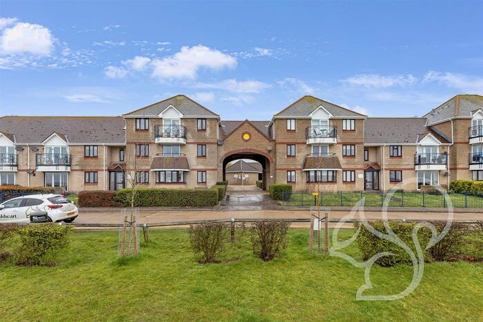 2 Bedroom Flat To Rent In Victoria Esplanade, West Mersea, Colchester, CO5