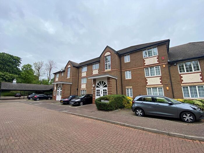 1 Bedroom Apartment To Rent In Cunard Crescent, London, N21