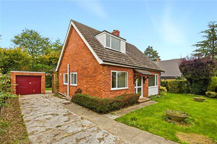 3 Bedroom Detached House For Sale In Greenwood Close, Ashwellthorpe, Norwich, Norfolk, NR16