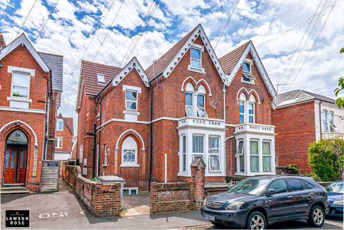 2 Bedroom Flat For Sale In St. Davids Road, Southsea, PO5