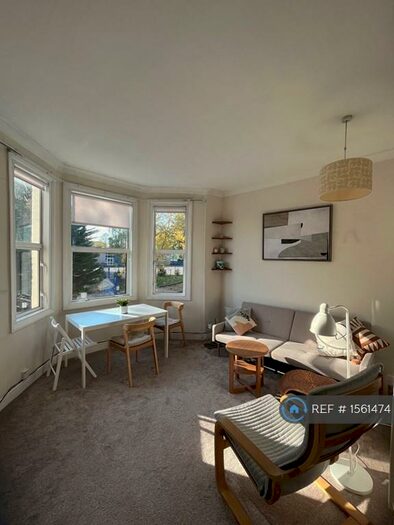 2 Bedroom Flat To Rent In Highgate Hill, London, N19