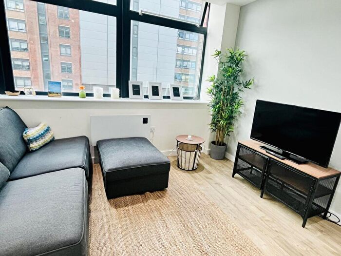 1 Bedroom Apartment To Rent In Paragon House Seymour Grove, Manchester, M16