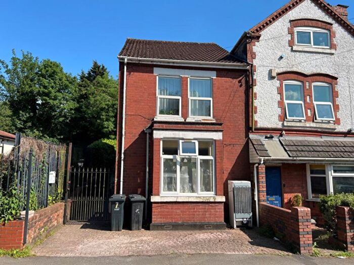 2 Bedroom End Of Terrace House For Sale In Bean Road, Dudley, DY2