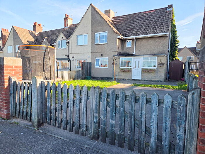 3 Bedroom Semi-Detached House For Sale In Green Lane, Woodlands, Doncaster, DN6
