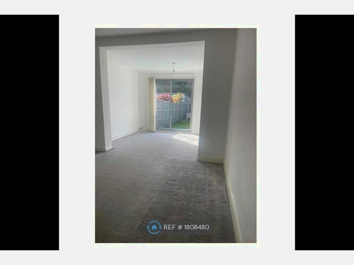 3 Bedroom End Of Terrace House To Rent In Matlock Crescent, Cheam, Sutton, SM3