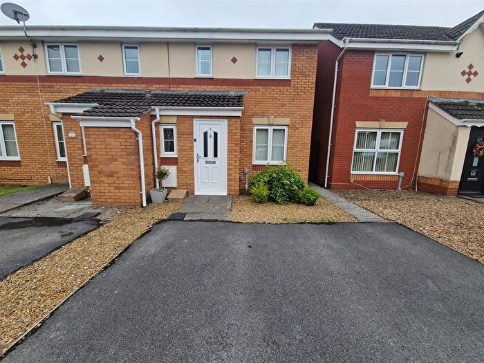 2 Bedroom End Of Terrace House To Rent In Llys Ael Y Bryn, Birchgrove, SA7