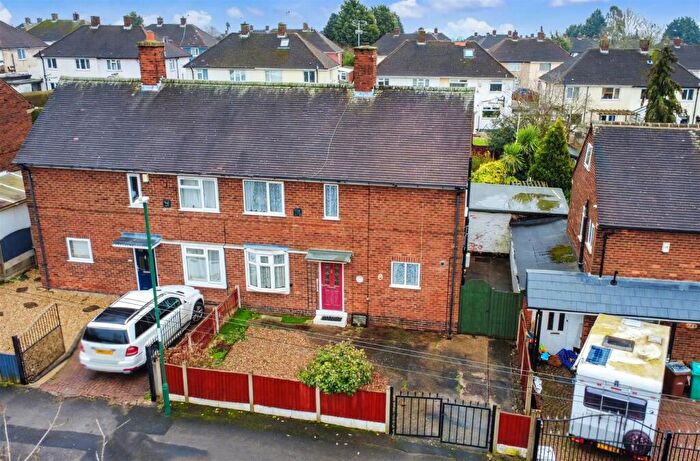 3 Bedroom Semi-Detached House For Sale In Bilborough Road, Nottingham, NG8