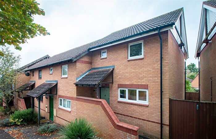 2 Bedroom End Of Terrace House To Rent In Chepstow Drive, Bletchley, Milton Keynes, MK3