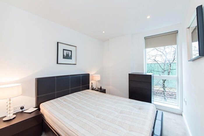 1 Bedroom Flat For Sale In Ceram Court, Caspian Wharf, Seven Sea Gardens, Bow, London, E3