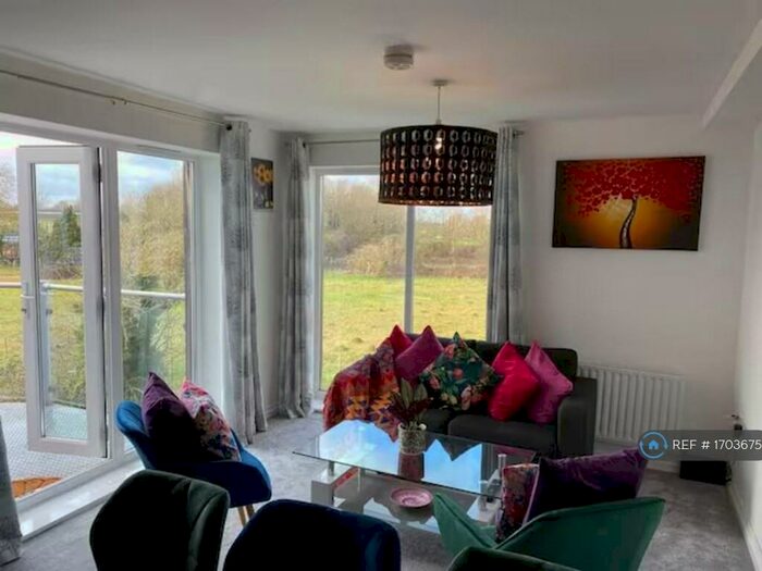 2 Bedroom Flat To Rent In Maltings Close, Cambridge, CB5