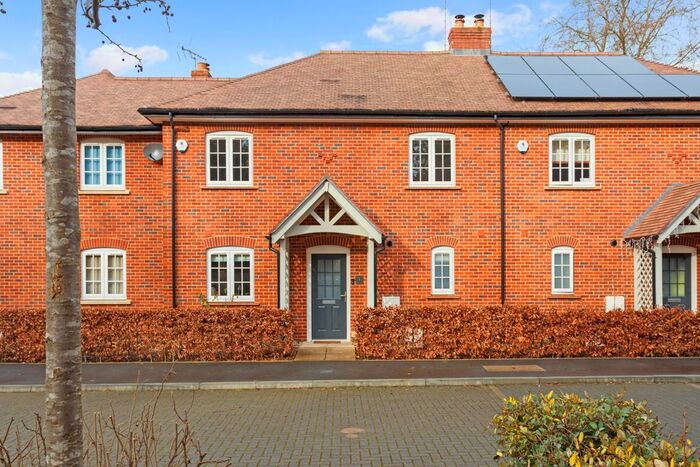 3 Bedroom Terraced House For Sale In Ash Hurst, Goring, RG8