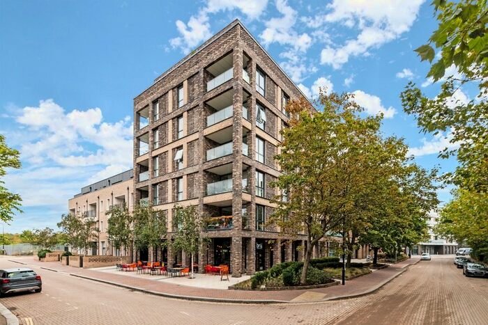 1 Bedroom Flat To Rent In Claremont House, London Square, Canada Water, SE16