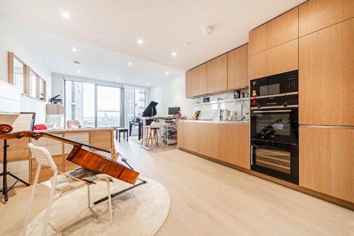 1 Bedroom Flat To Rent In Park Drive, Canary Wharf, E14