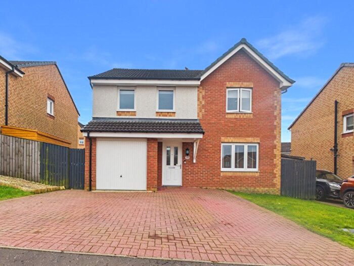 4 Bedroom Detached House For Sale In Fenton Place, Lindsayfield, East Kilbride, G75