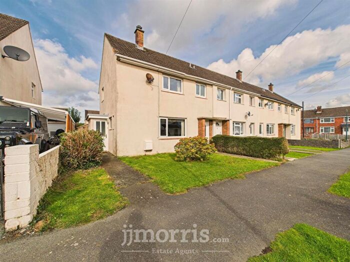 3 Bedroom Town House For Sale In Maesglas, Cardigan, SA43
