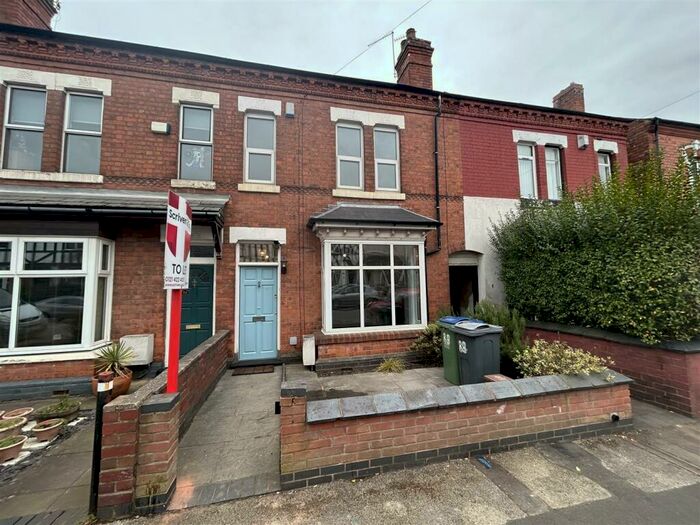 2 Bedroom House To Rent In Lightwoods Road, Bearwood, West Midlands, B67