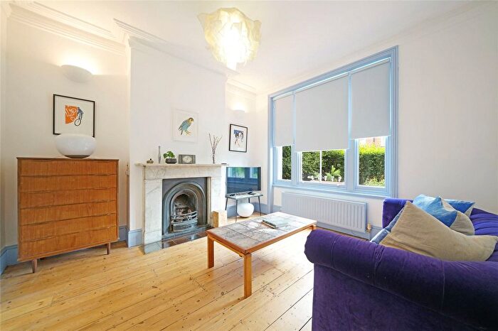 4 Bedroom Detached House For Sale In Boothby Road, London, N19
