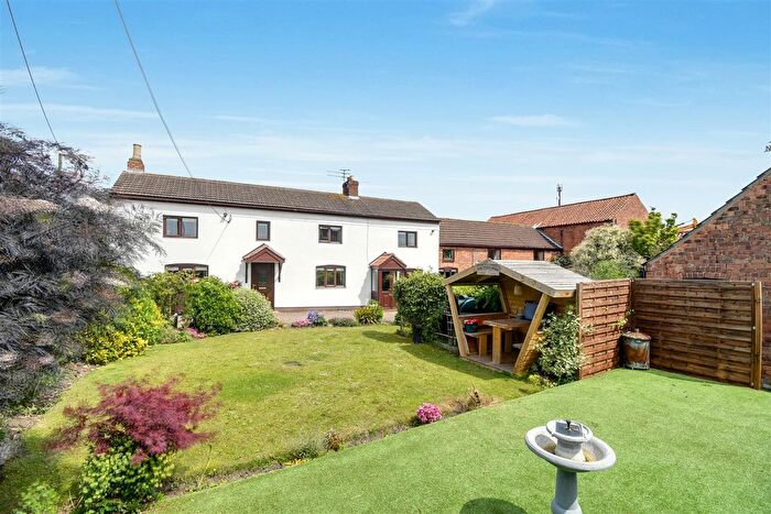 5 Bedroom Detached House For Sale In High Street, East Ferry, DN21