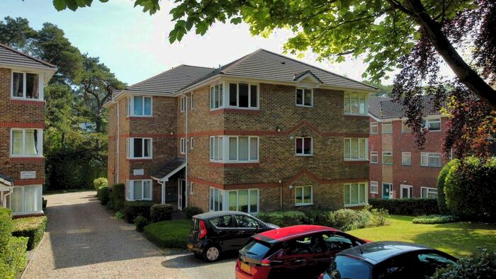2 Bedroom Apartment To Rent In Surrey Road, Poole, BH12