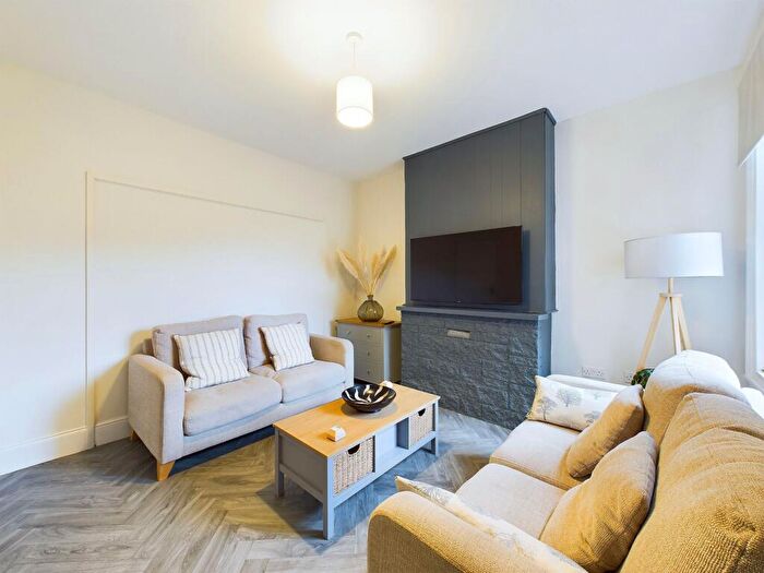 4 Bedroom Detached House To Rent In Serlo Road, Gloucester, GL1