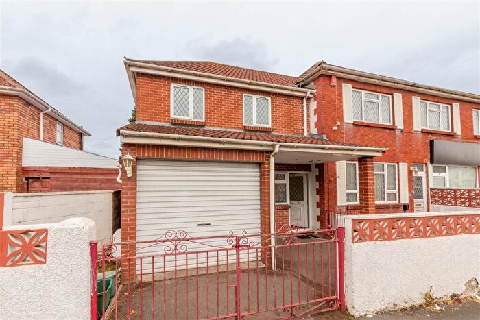 2 Bedroom Semi Detached House For Sale In Acacia Road | Staple Hill, BS16