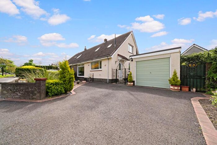 3 Bedroom Semi-Detached Villa For Sale In Myretoungate, Alva, FK12