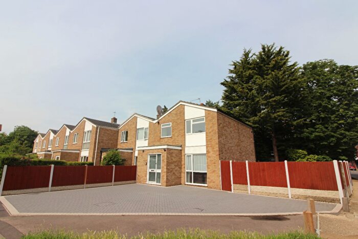 3 Bedroom End Of Terrace House For Sale In The Gardens, Baldock, SG7
