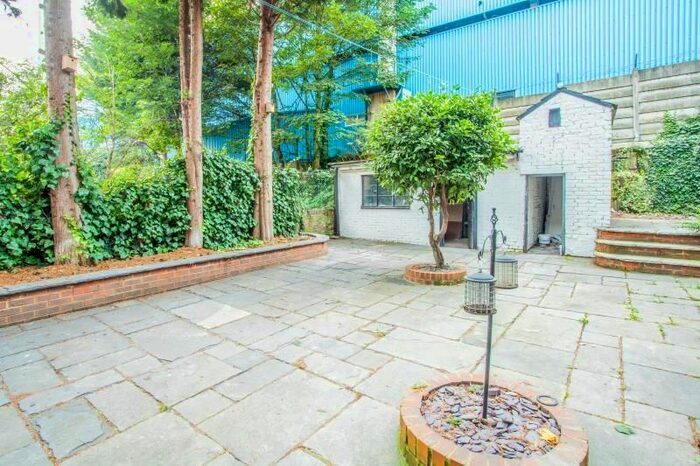 4 Bedroom Property To Rent In Loftus Road, Shepherds Bush, London, W12