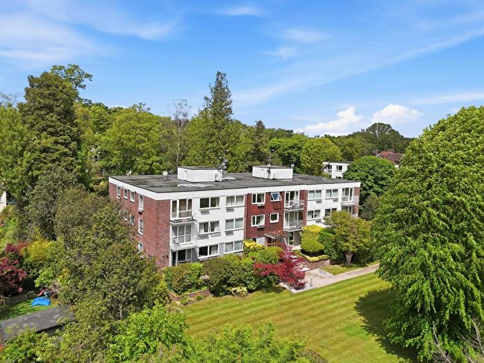 1 Bedroom Flat For Sale In Greenhill, High Road, Buckhurst Hill, IG9