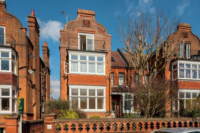 1 Bedroom Flat To Rent In Cadogan Road, Surbiton, KT6