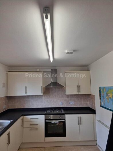 2 Bedroom End Of Terrace House To Rent In Tower Crescent, Lincoln, LN2