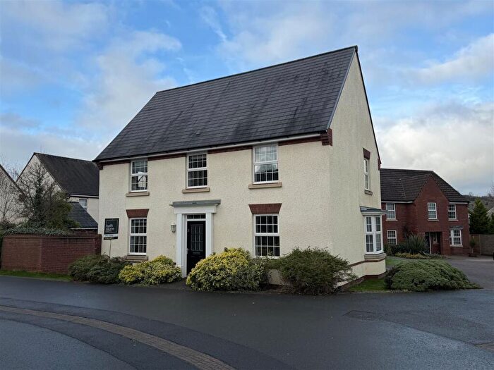 4 Bedroom Detached House For Sale In Jubilee Close, Midsomer Norton, BA3