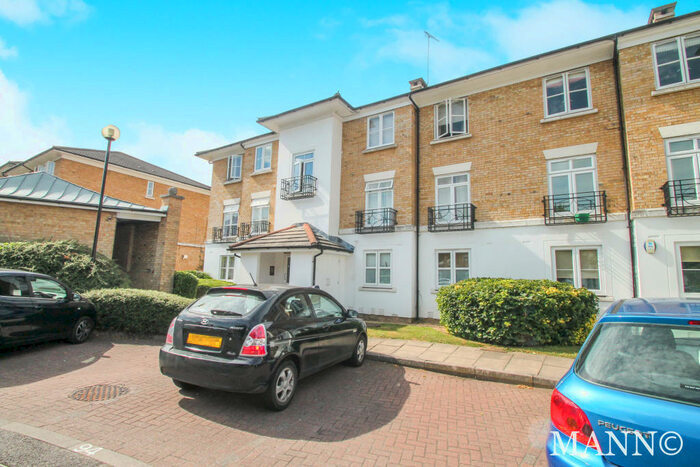 1 Bedroom Flat To Rent In Kingswood Drive, Sutton, SM2