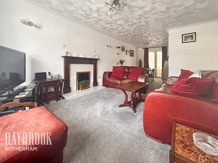 3 Bedroom Detached House For Sale In Boundary Green, Rotherham, S62